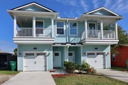 Spacious 4 Bedroom Beach Retreat - Blocks From Beach Jacksonville Beach Exterior photo